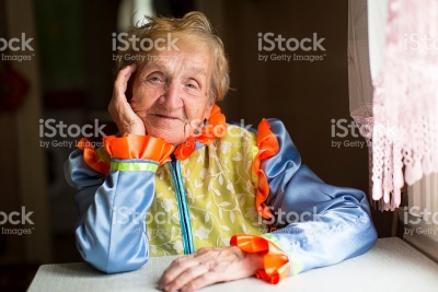 Пожилая женщина.jpg